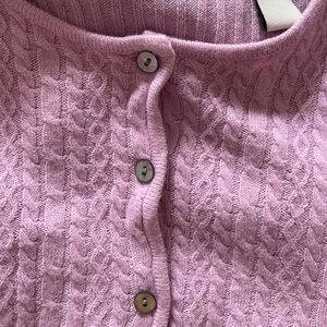 Wonderful cable knit sweater washable